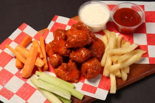buffalo wings with celery sticks